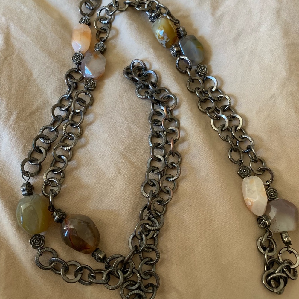Gorgeous chain and crystal necklace